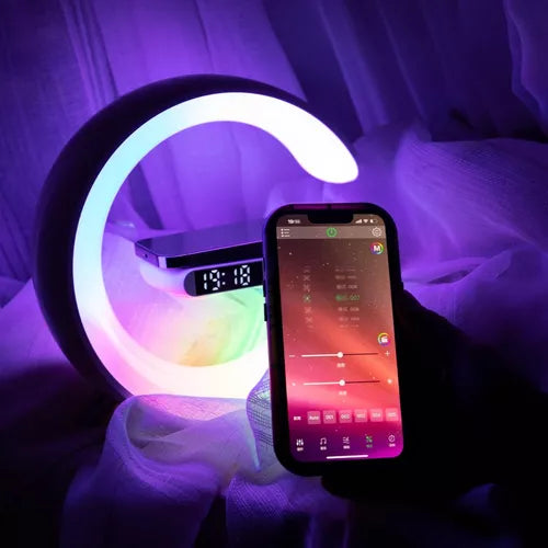 Luminária G-Speaker: Carregador Por Indução, Luz RGB e Som de Qualidade